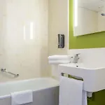B&B Hotel Nimes Ville Active, Parking Securise Gratuit 3*