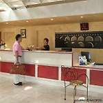 B&B Hotel Nimes Ville Active, Parking Securise Gratuit Nimes