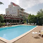 Hotel B&B Hotel Nimes Ville Active, Parking Securise Gratuit Nimes