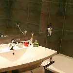 Hotel B&B Hotel Nimes Ville Active, Parking Securise Gratuit Nimes