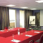 Hotel B&B Hotel Nimes Ville Active, Parking Securise Gratuit 3*