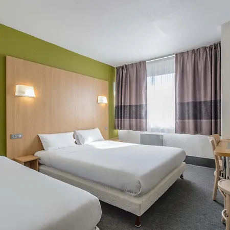 Active, Parking Securise Gratuit 3* Nîmes