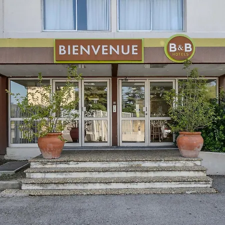 Active, Parking Sécurisé Gratuit Hotel Nîmes