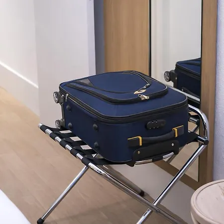 Active, Parking Securise Gratuit Hotel Nîmes