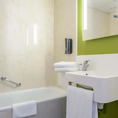 B&B Hotel Nimes Ville Active 3 Etoiles 3*