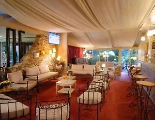 Active, Parking Securise Gratuit 3*