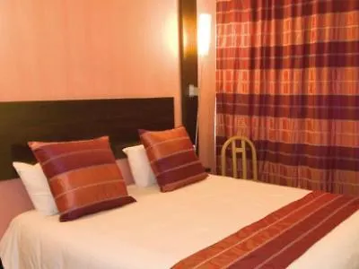 B&B Hotel Nimes Ville Active, Parking Securise Gratuit 3*