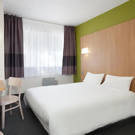 Active 3 Etoiles Otel Nîmes