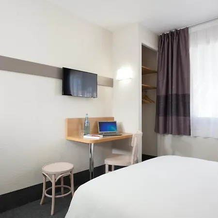 Active, Parking Securise Gratuit فندق